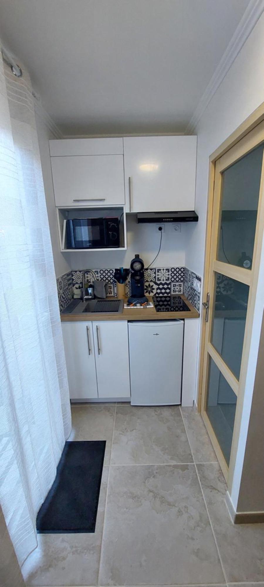 Gite De L'Olivier, Classe, Climatise, Jardin Avec Parking Gratuit Devant Le Logement Et A 5 Minutes Du Centre-Ville A Pied LʼIsle-sur-la-Sorgue Exterior foto