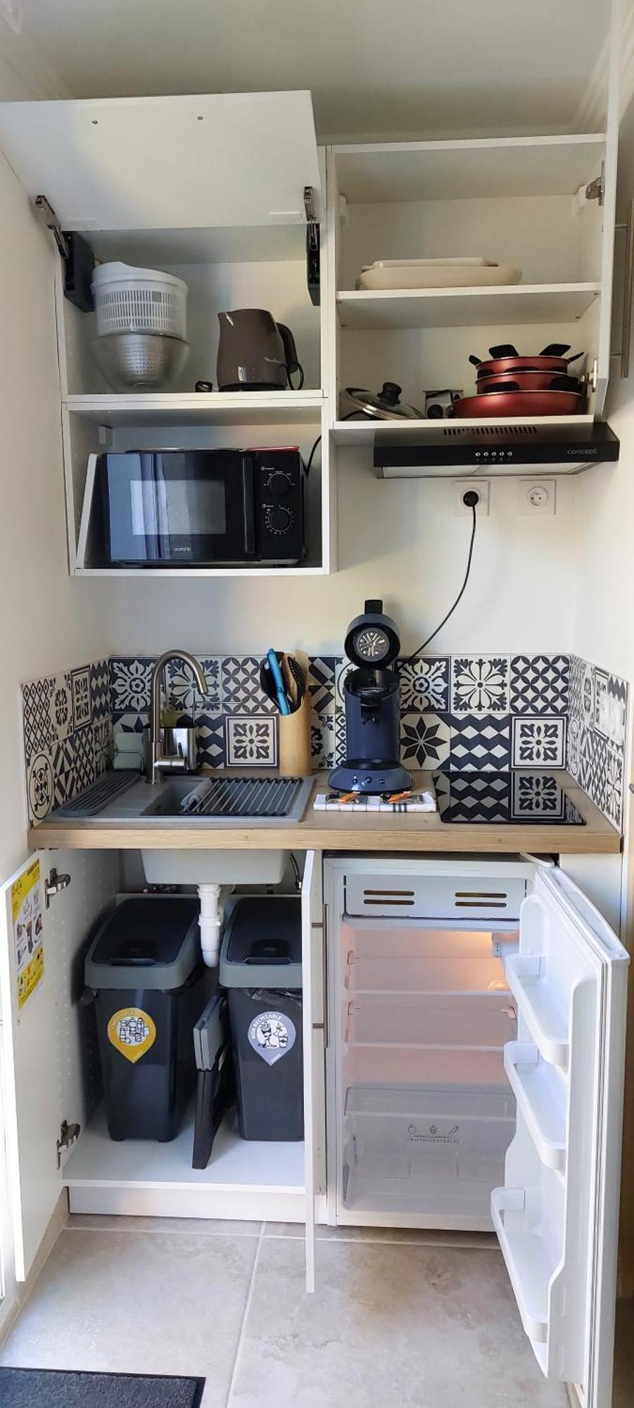 Gite De L'Olivier, Classe, Climatise, Jardin Avec Parking Gratuit Devant Le Logement Et A 5 Minutes Du Centre-Ville A Pied LʼIsle-sur-la-Sorgue Exterior foto